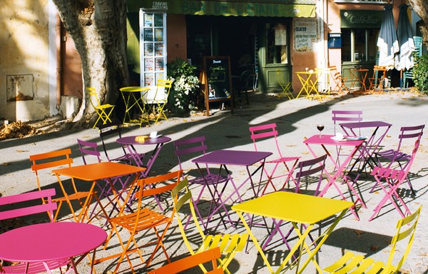 Les chaises Fermob colorées