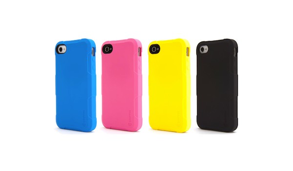 Des coques iPhone roses, bleues, jaunes et noires