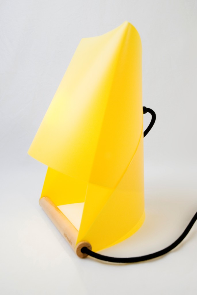 lampe de bureau jaune
